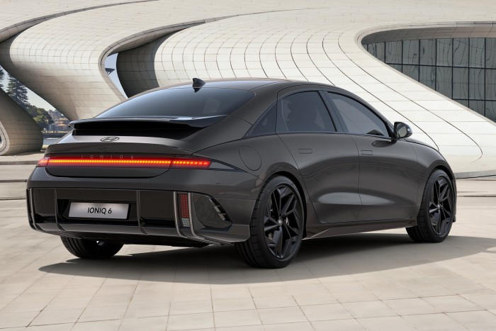 Összecsap a régi és az új világ 2023-ban 13