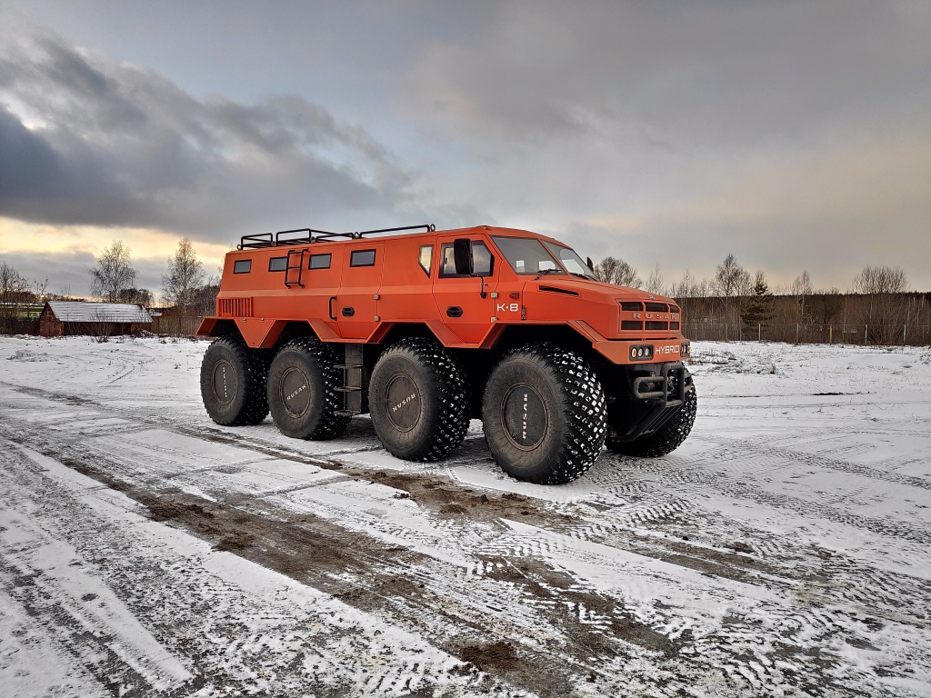 Amit mi a világ végének hiszünk, ott még vígan zúz a nyolckerekű orosz gépszörny 1 | Vezess Amit mi a világ végének hiszünk, ott még vígan zúz a nyolckerekű orosz gépszörny 1
