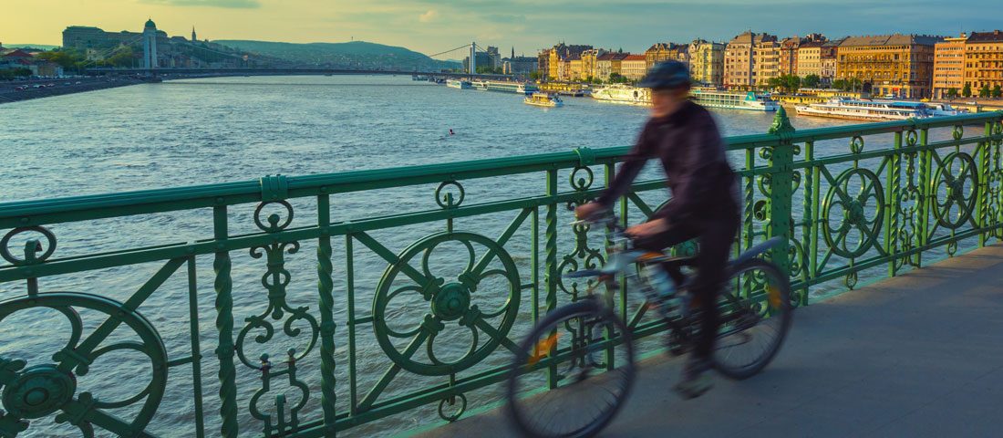 Ennyibe kerül bringázni autózás helyett