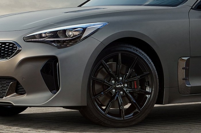 Kia Stinger Tribute Edition 2023 - Vezess