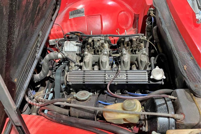 Ötmilliónyiért kelt el az F1-es legenda autója 6