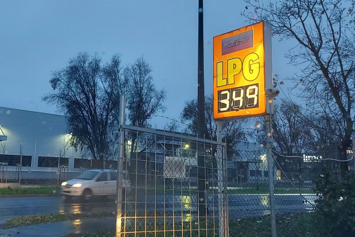 Így védekezhetsz a 700 forintos benzinár ellen 14