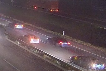 Három autós tökéletesen bemutatta az M1-esen, mit nem szabad csinálni az autópályán