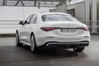 Luxussportautót mutatott be a Mercedes 58