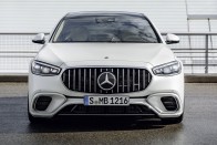 Luxussportautót mutatott be a Mercedes 60