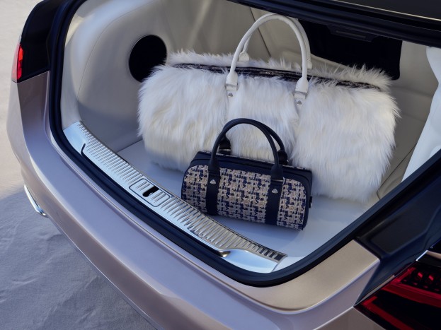 Ismét szintet ugrott eleganciában a Maybach 8
