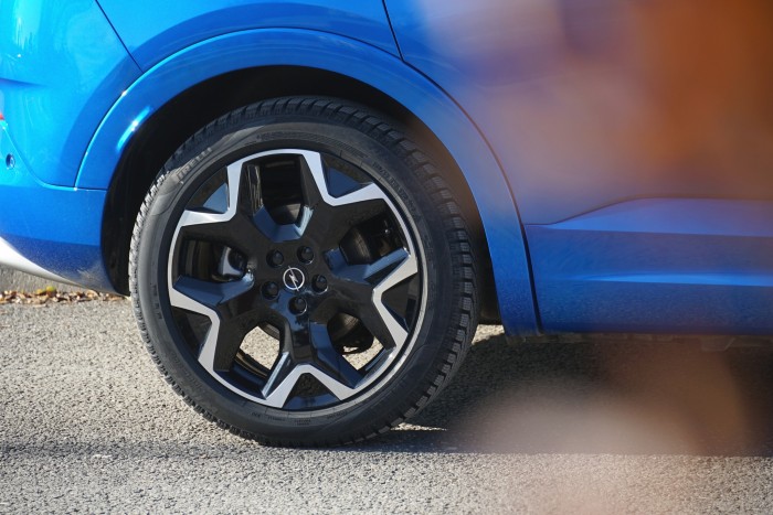 Húszmilliós hibrid az alsó polcról – Opel Grandland 13 | Vezess Húszmilliós hibrid az alsó polcról – Opel Grandland 13