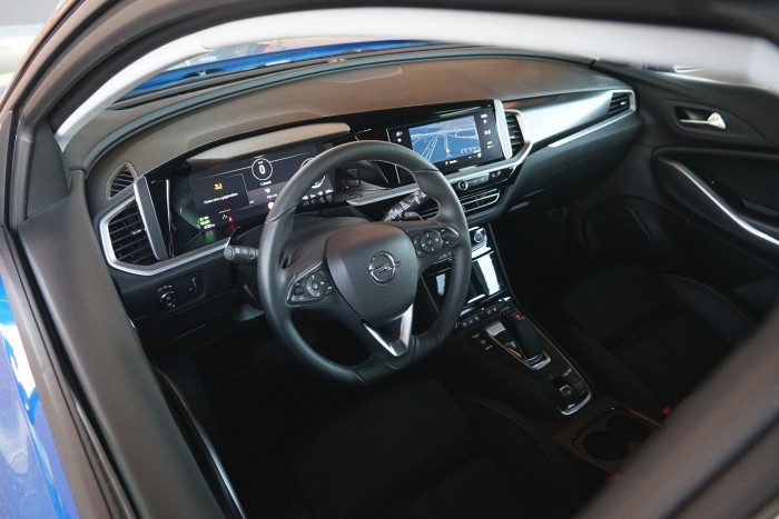 Húszmilliós hibrid az alsó polcról – Opel Grandland 8 | Vezess Húszmilliós hibrid az alsó polcról – Opel Grandland 8