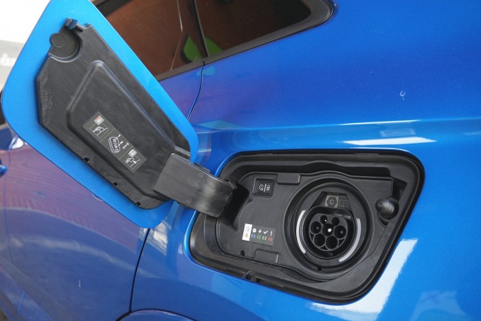 Húszmilliós hibrid az alsó polcról – Opel Grandland 11 | Vezess Húszmilliós hibrid az alsó polcról – Opel Grandland 11