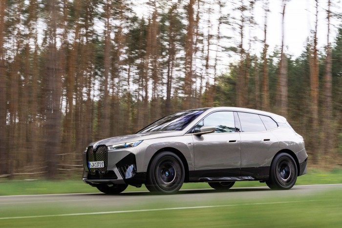 Íme az autó, ami ötvenmillióért olcsónak számít 16