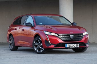 Lehet stílusosan érkezni egy kombival?