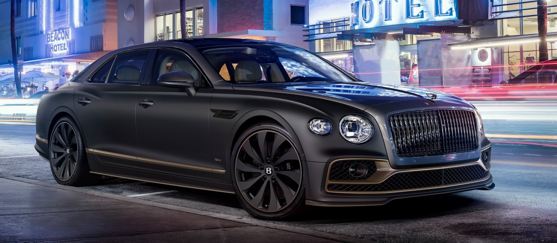 Cipő jár ajándékba ehhez a luxusautóhoz