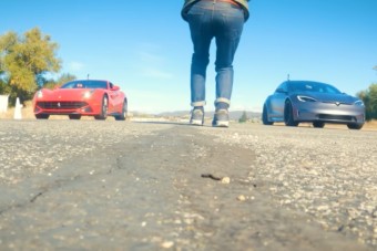 Mit tud egy tuning-Tesla az olasz legendák ellen?