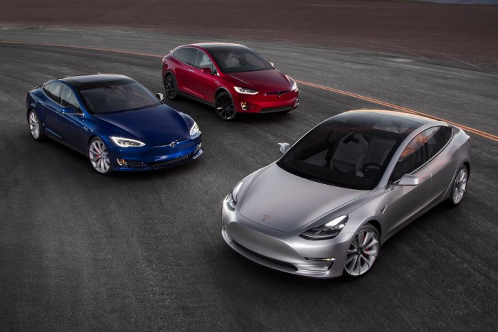 Jön az eddigi legolcsóbb Tesla 1 | Vezess Jön az eddigi legolcsóbb Tesla 1