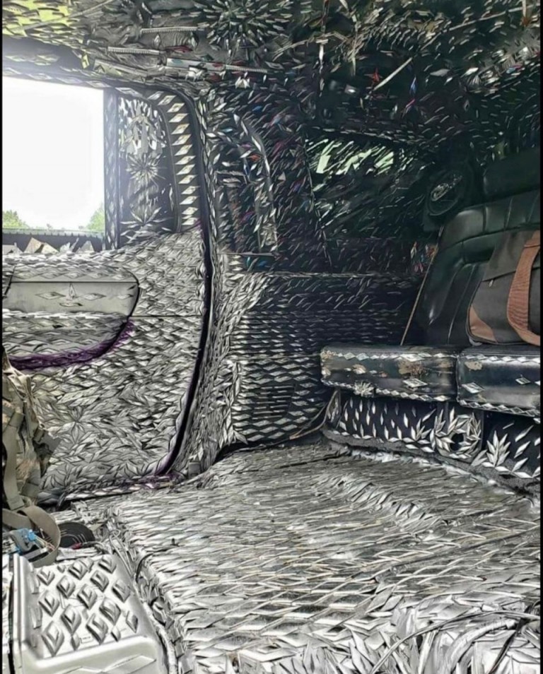 Az ezüstpikkelyes tuning GMC látványára nem készít fel semmi 5 | Vezess Az ezüstpikkelyes tuning GMC látványára nem készít fel semmi 5