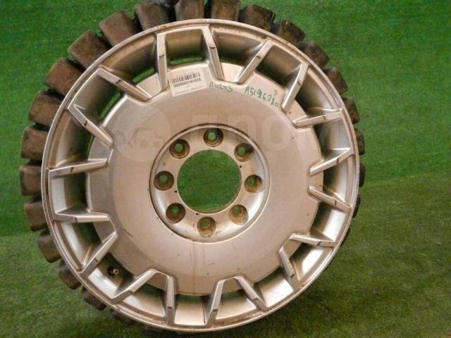 A neten kínálják eladásra Putyin limuzinjának kerekét 3