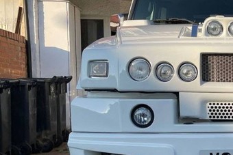 Erős a verseny, de ez a tuningolt Hummer H2 ott van a legrondábbak között