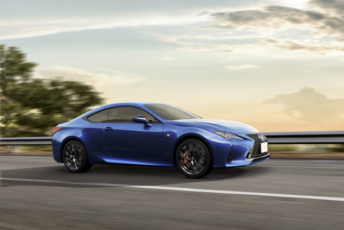 Váratlan csavarral tették könnyebbé a Lexus RC kupét 37