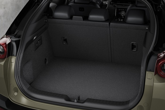 Ötezer kilométer egy tankolással?! 12