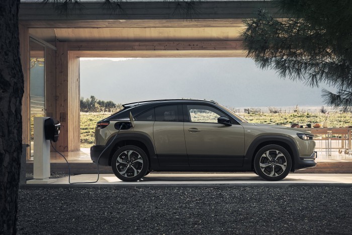 Ötezer kilométer egy tankolással?! 7