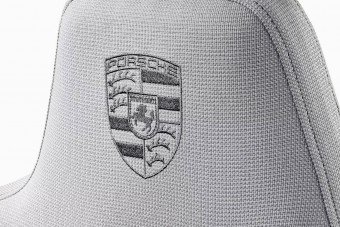 Sokat dob ennek a gamerszéknek az árán a Porsche-márkajel