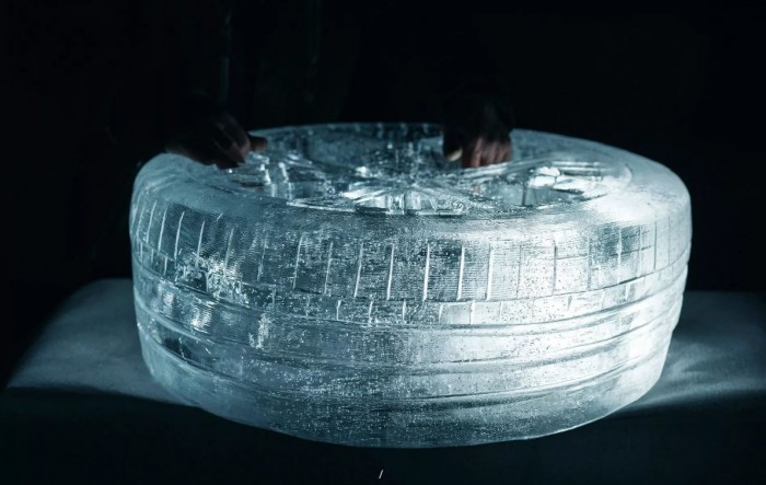 Ez az autószalon addig van nyitva, amíg el nem olvad 3