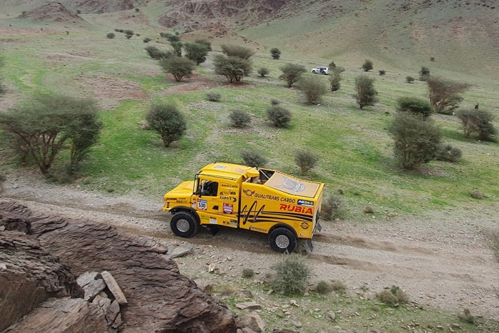 Az első tízben a magyar kamionosok a Dakaron