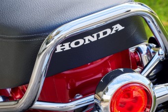 Legendás típusait villamosítja a Honda