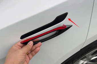 Van egy hatékony megoldás a befagyott Tesla-kilincsre, ami nem a vizelet