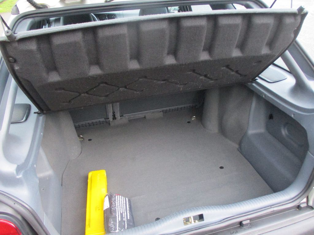 Megvennéd? – Fapados öreg tömegautó, de csodás állapotban egymillióért 5 | Vezess Megvennéd? – Fapados öreg tömegautó, de csodás állapotban egymillióért 5