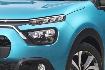 Ez az autó darabjaira hullhat menet közben