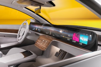 Jön a teljes műszerfalat beterítő kijelző