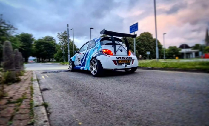 Frankenstein stílusban varrták össze ezt az apró Fordot 4 | Vezess Frankenstein stílusban varrták össze ezt az apró Fordot 4