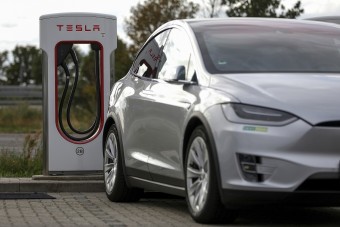 Belső levelezések szivárogtak ki a Tesla kamuvideójáról