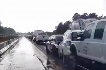 Ezért néz a visszapillantóba az okos autós, amikor beáll a pálya