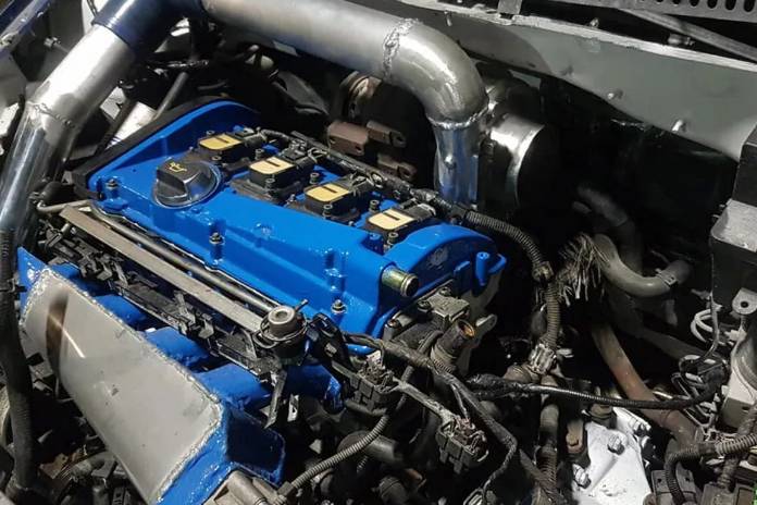 Frankenstein stílusban varrták össze ezt az apró Fordot 6 | Vezess Frankenstein stílusban varrták össze ezt az apró Fordot 6