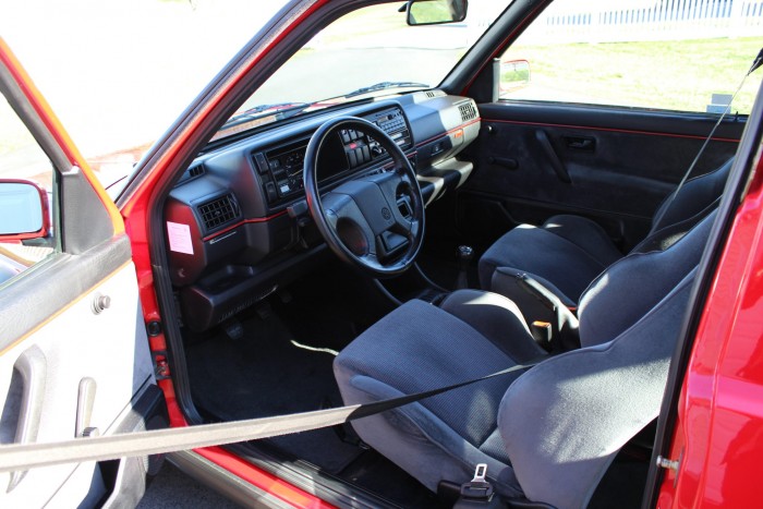 A licitelés hevében sikerült 30 millió felé vinni egy Golf II árát 5