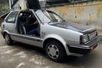 Megépítette a szegények napelemes autóját egy indiai matektanár