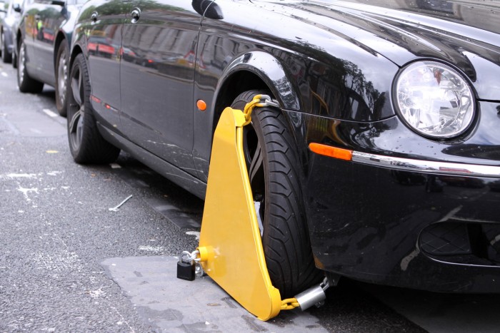 Százszor büntették, nem fizetett, az autója bánta