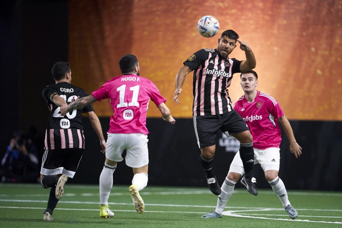 Két botrány között csendben megreformálja a focit Piqué 1