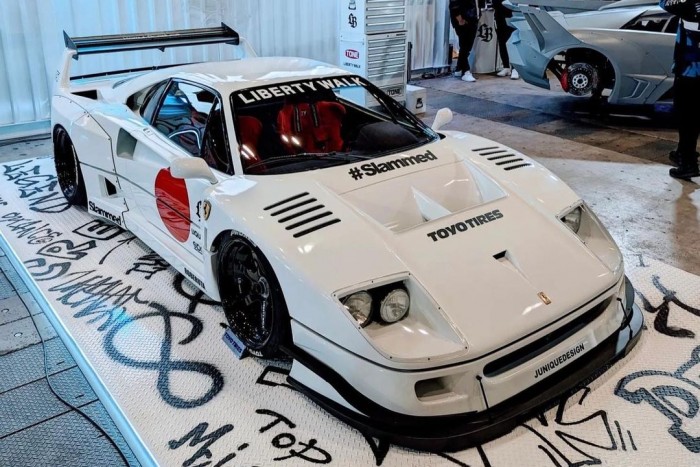 Elég megosztó, amit a Liberty Walk művelt ezzel a Ferrarival 4