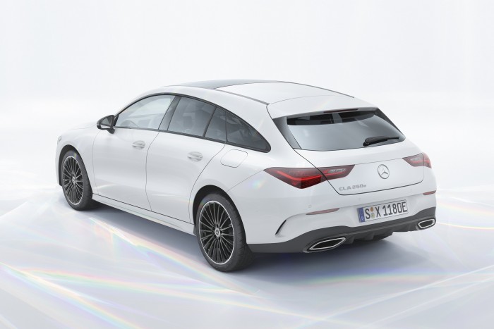 Megújultak a kecskeméti Mercedesek 6