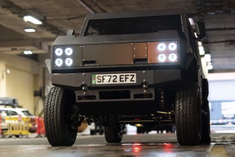 Mintha egy filmből lépett volna ki ez a villanyos terepjáró