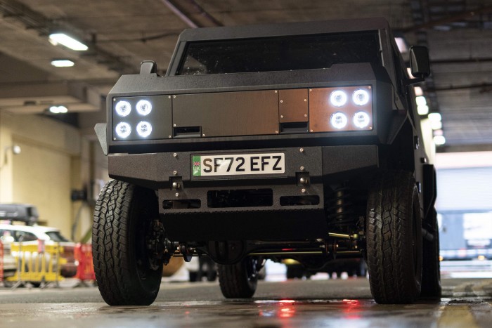 Mintha egy filmből lépett volna ki ez a villanyos terepjáró 8 | Vezess Mintha egy filmből lépett volna ki ez a villanyos terepjáró 8