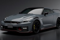 Civilizáltabb lett a Nissan GT-R 49