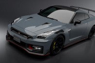 Civilizáltabb lett a Nissan GT-R 52