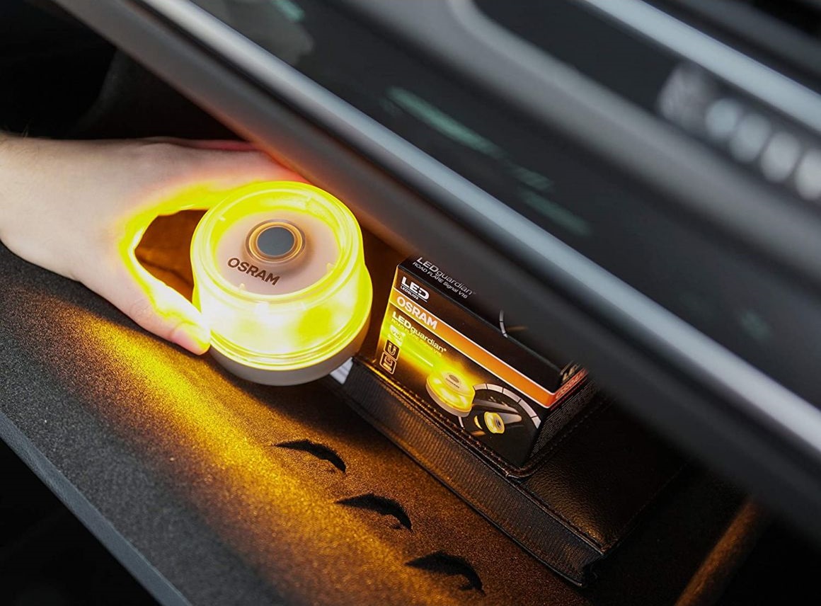 Búcsút inthetünk egy kötelező autós tartozéknak? 2