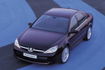 A legerősebb BMW-k ellenlábasa lehetett volna ez a Peugeot