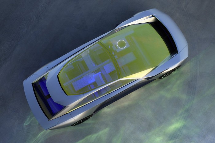 Tetőtől talpig üveg borítja ezt az autót 8