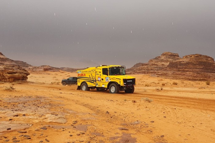 Nagy bajban a magyar Dakar-egység, nem indultak el